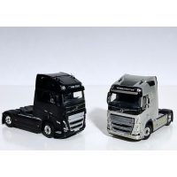 set of 2 Volvo FH5 globetrotter XL(black &silver)